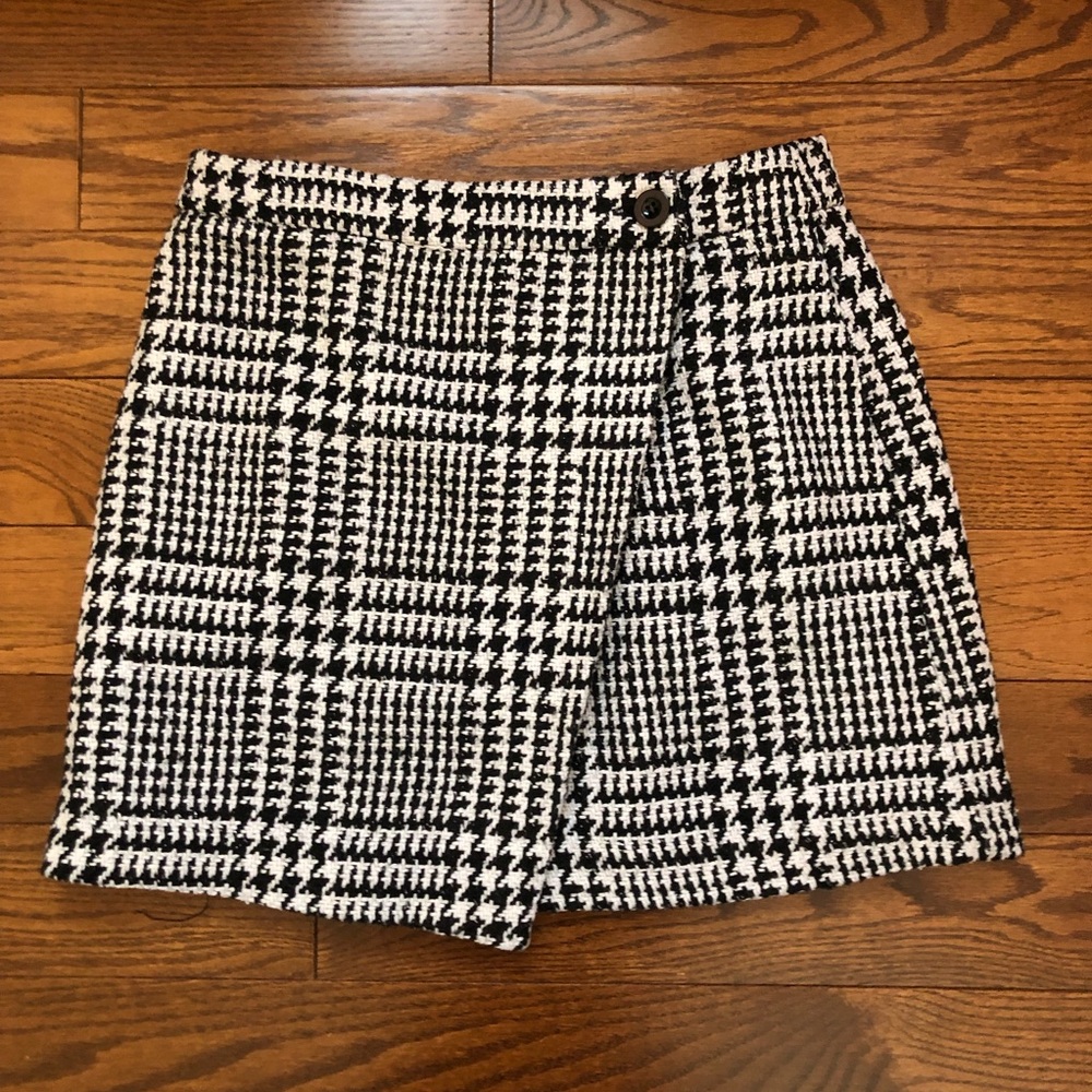 Houndstooth Forever 21 Mini Skirt SALE